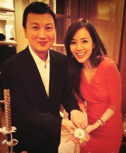 ​豪门媳妇侯佩岑老公背景超惊人！除了是个副总裁另一个身份曝光