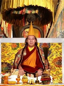 ​90后大活佛，十一世班禅额尔德尼·确吉杰布，如今成这样了