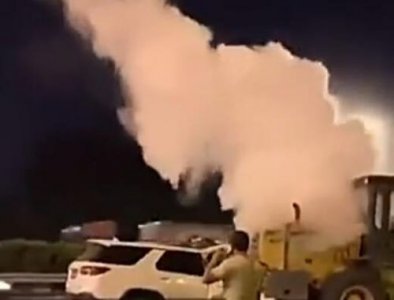 ​铲车司机拒绝挪车致2死最新消息：司机被刑拘！北京南四环车祸现场视频曝光全