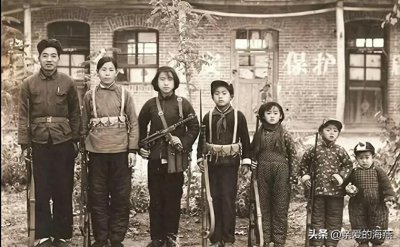 ​一组60年代中国老照片：那时候我们是这样的，激情燃烧的岁月