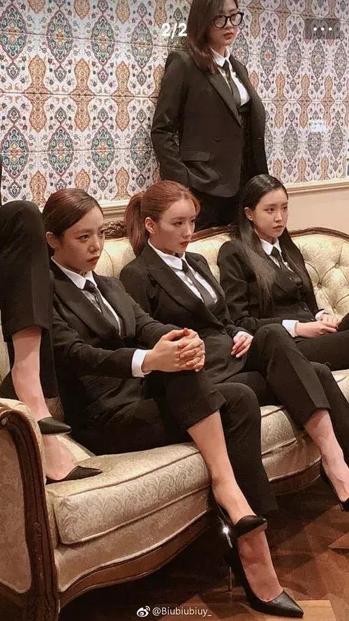 韩国整容女明星捏鼻子（又一女星整成猪鼻子）(11)