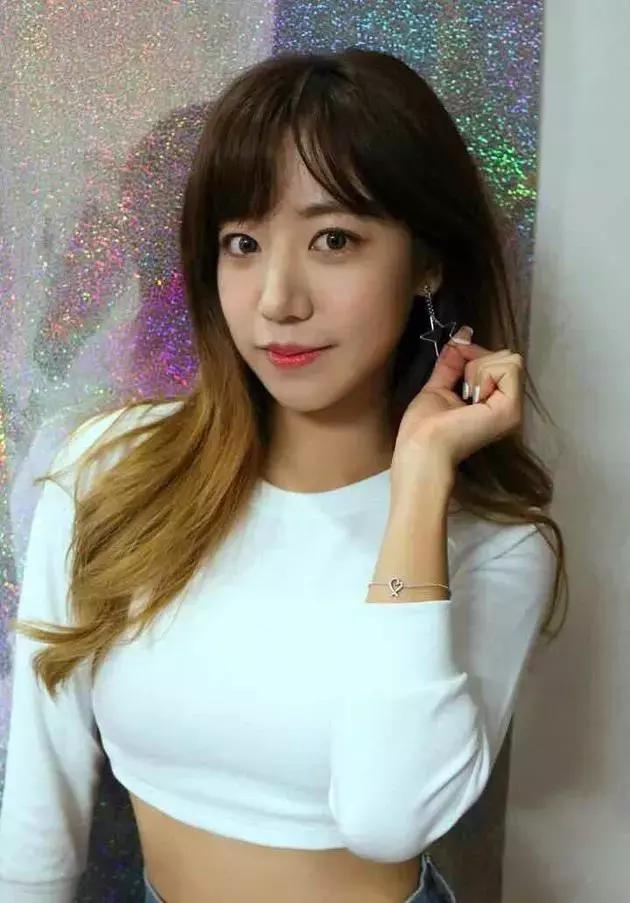 韩国整容女明星捏鼻子（又一女星整成猪鼻子）(5)