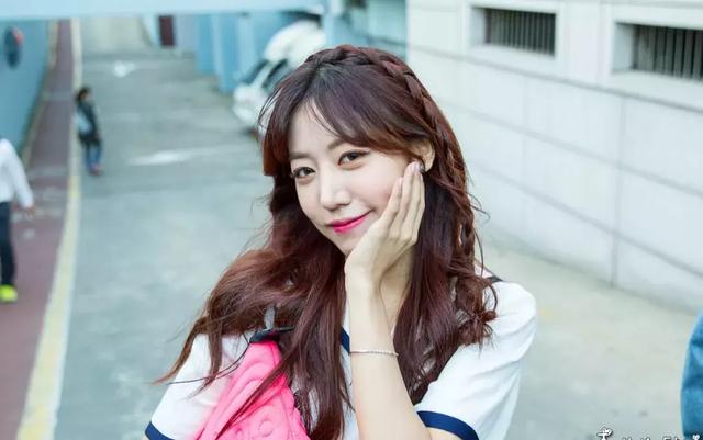 韩国整容女明星捏鼻子（又一女星整成猪鼻子）(9)