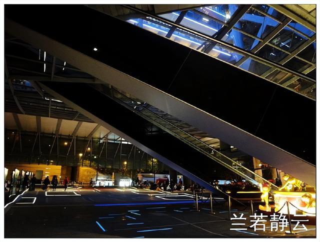 香港维多利亚港夜游攻略（静眼看香港乘坐）(24)