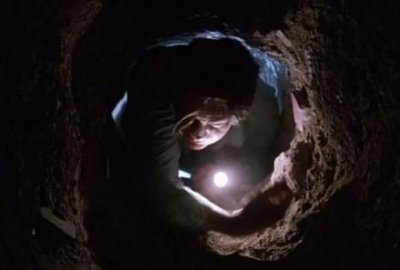 ​43岁柳岩曾以性感为武器，1分败给韩雪，努力赢不了资源咖