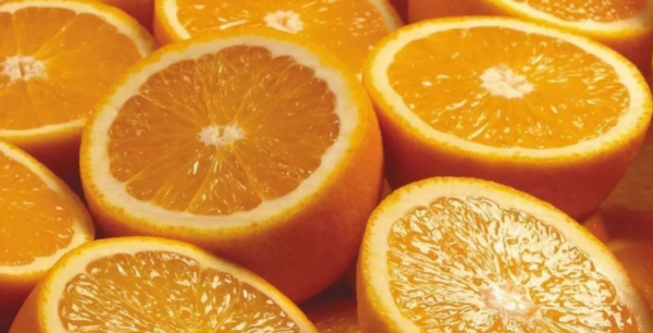橙子的好处有哪些,经常吃橙子对身体有什么好处和坏处图4