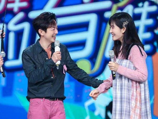何炅为什么会被列入黑名单(从老好人到)(18)