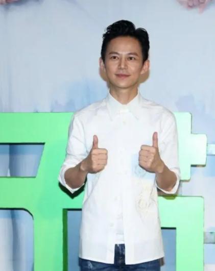 何炅为什么会被列入黑名单(从老好人到)(34)