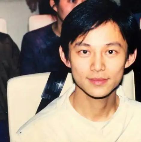 何炅为什么会被列入黑名单(从老好人到)(7)