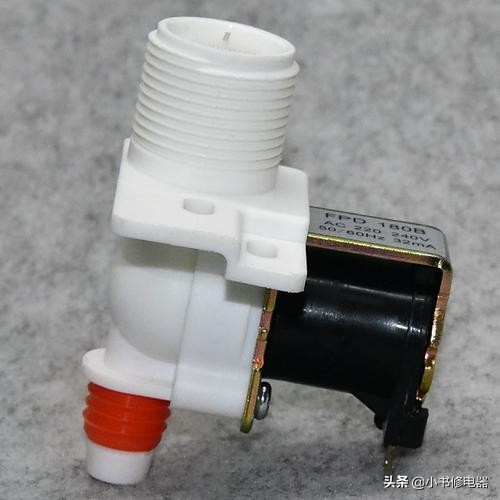 洗衣机不转了自己怎么修(家用全自动洗衣机维修技巧)