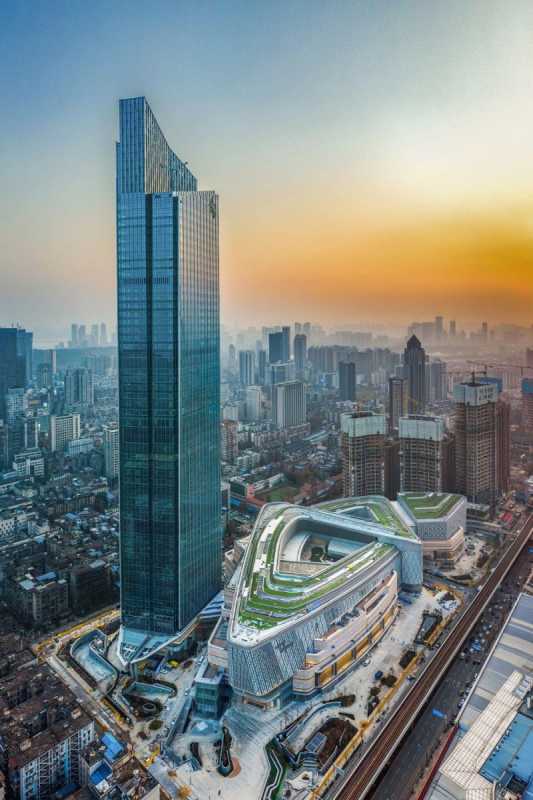 中国高楼排名前十(2025中国新时代100大建筑)