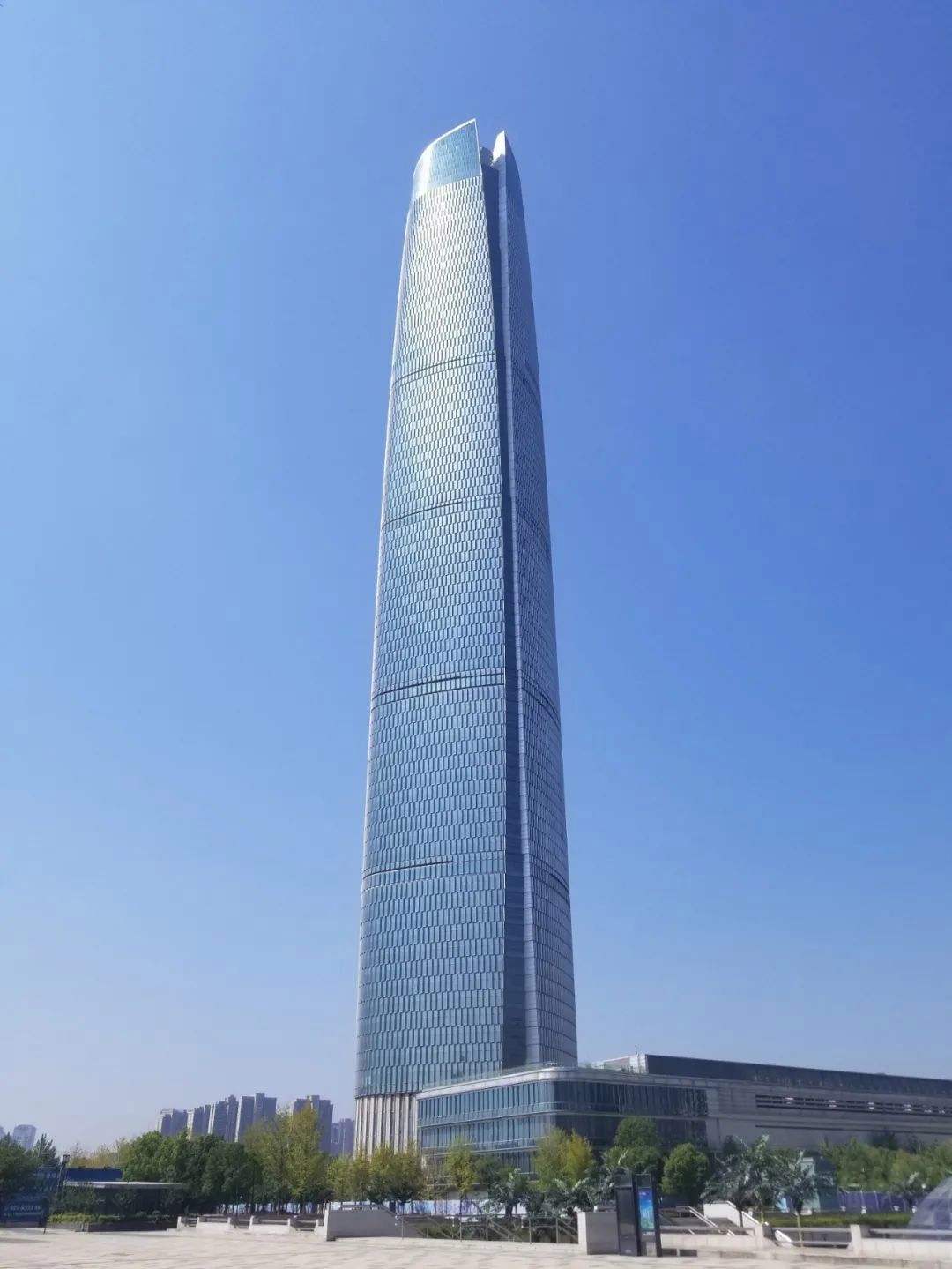 中国高楼排名前十(2025中国新时代100大建筑)