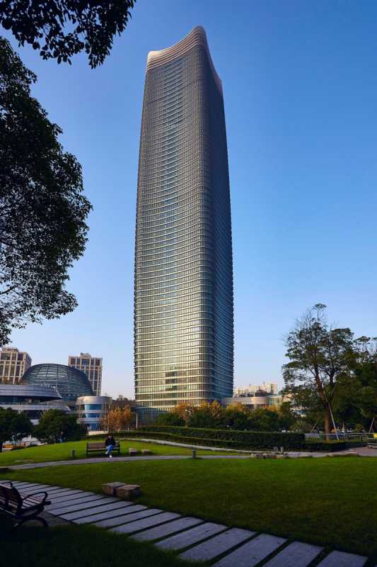 中国高楼排名前十(2025中国新时代100大建筑)