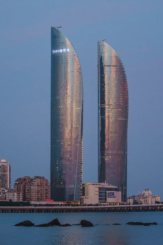 中国高楼排名前十(2025中国新时代100大建筑)
