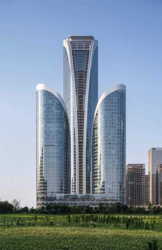 中国高楼排名前十(2025中国新时代100大建筑)