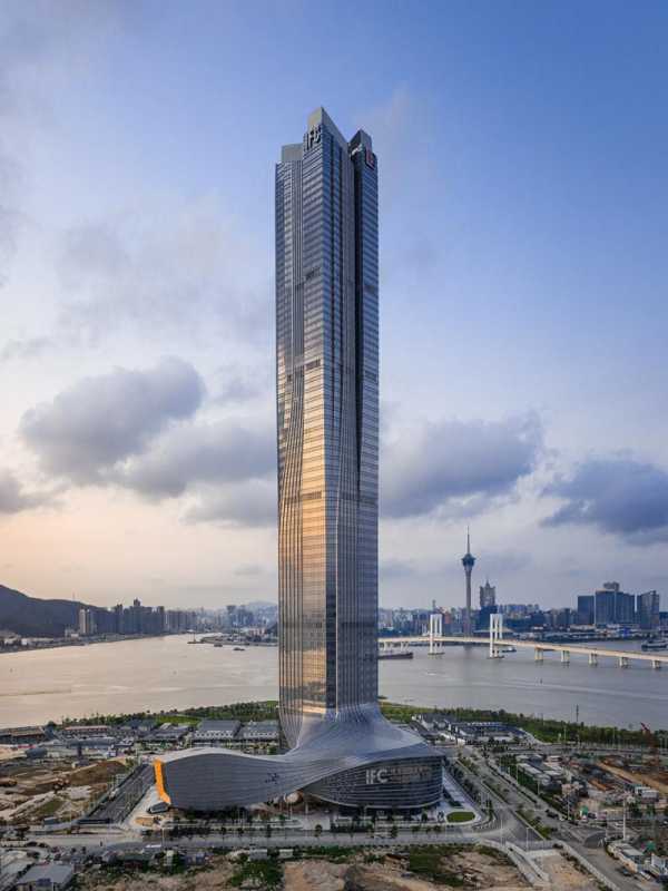 中国高楼排名前十(2025中国新时代100大建筑)