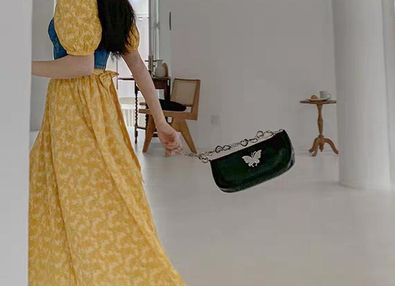 男友不回信息，女生做的时候叫是因为什么？介绍女生的情感心理