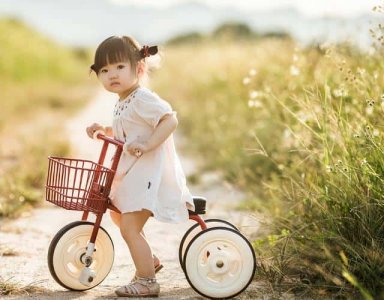 ​女孩叫雯什么好听名字（雯字取名的寓意女孩）