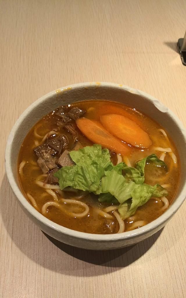 油泼面煮完用过凉水吗，面条出锅后不粘不沾不坨，是要过凉水吗？还是另有其他办法？图1