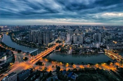 ​成都二圈层各区支柱产业是什么？