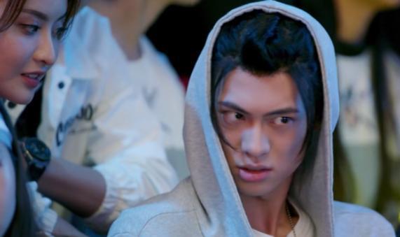 全职高手:孙翔反转,飞翔cp内部较劲引关注,这才是真电竞!