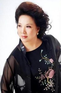 ​著名歌唱家程志因病离世，死因公开，最后的告别令人心疼，小8岁妻子竟是她