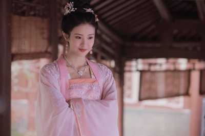 ​赖雨濛《洛阳四千金》顾客夫妇互表心意 甜蜜定情