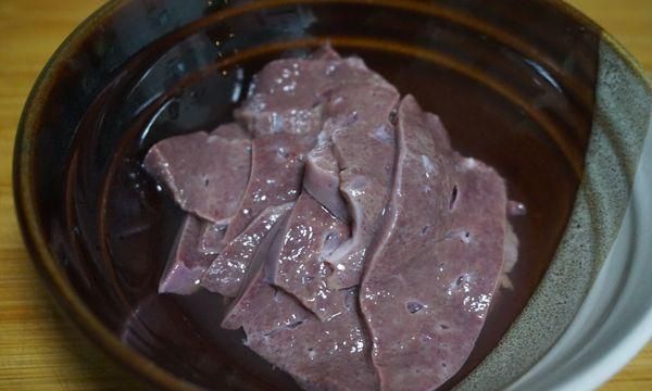 买的猪肝有点苦是怎么回事