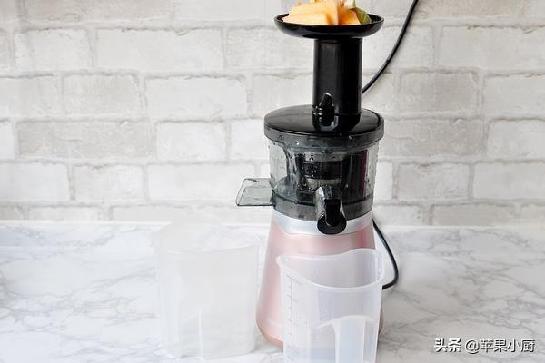 各种水果榨果汁的方法（三种水果做果汁）(7)