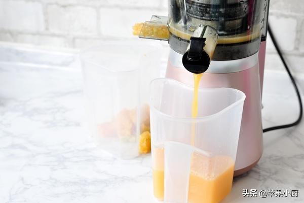 各种水果榨果汁的方法（三种水果做果汁）(8)