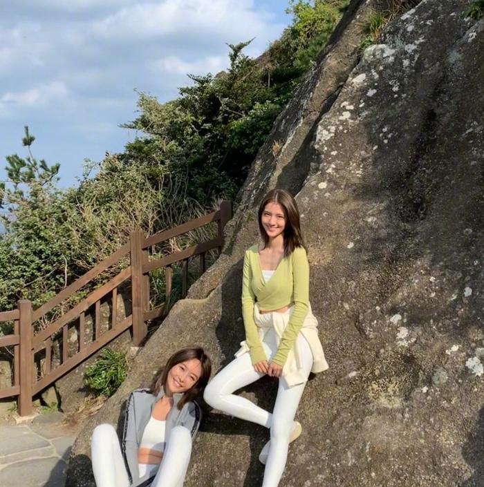 林峯前女友吴千语晒罕见性感照，一双大长腿让人挪不开眼