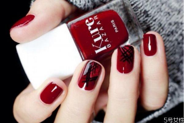 修指甲有几种方式呢 美甲应该怎么做呢 修指甲有几种方式呢 美甲应该怎么做呢
