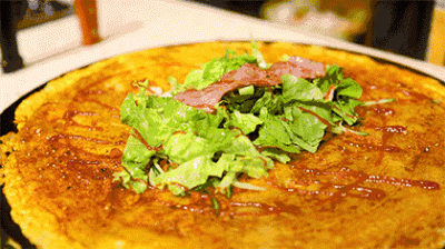 ​煎饼果子的做法全过程和配方（教你煎饼果子的简单做法）