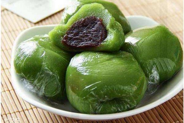 青团放澄粉还是沾米粉 怎么做青团不变硬 青团放澄粉还是沾米粉 怎么做青团不变硬