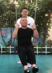 ​栾云平感恩郭德纲教诲，拜师十五年，从发传单小哥混成德云社副总