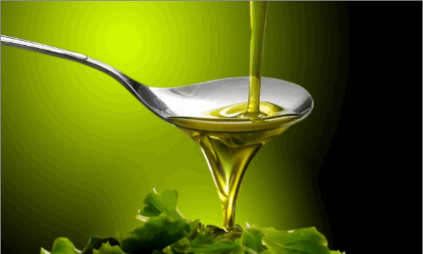 橄榄油能不能直接吃,橄榄油能生吃调菜吗图1