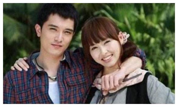 唐嫣怀孕被实锤？现身小腹微微隆起，罗晋在片场亲自呵护！