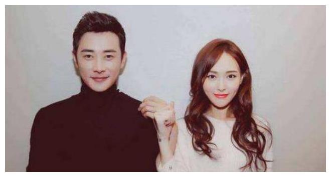 唐嫣怀孕被实锤？现身小腹微微隆起，罗晋在片场亲自呵护！