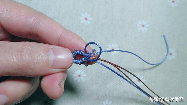 手工编织手链金刚结（包芯金刚结图文教程）(18)