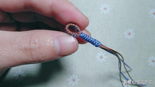手工编织手链金刚结（包芯金刚结图文教程）(20)