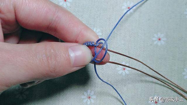 手工编织手链金刚结（包芯金刚结图文教程）(16)
