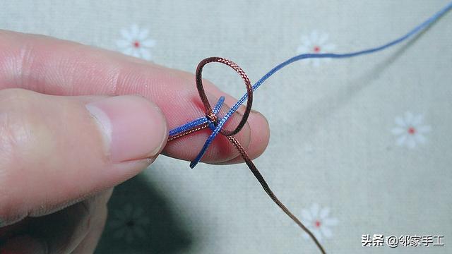 手工编织手链金刚结（包芯金刚结图文教程）(10)