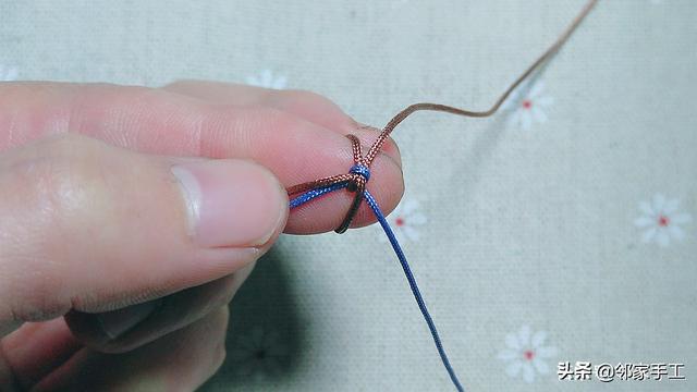手工编织手链金刚结（包芯金刚结图文教程）(8)