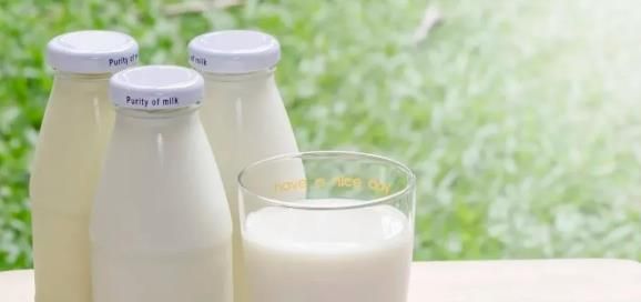 什么是低质牛和脱脂牛奶