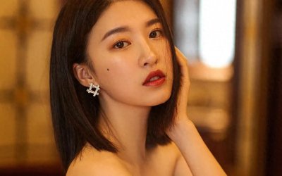 ​杜雨宸，演技与颜值并存的优雅女神