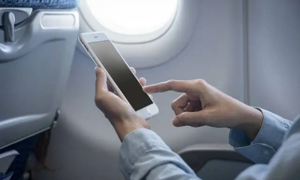 坐飞机不能玩手机,为什么坐飞机不能玩手机?图4