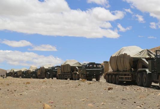 中国96A型坦克亮相西藏边界! 实弹训练场面震撼!