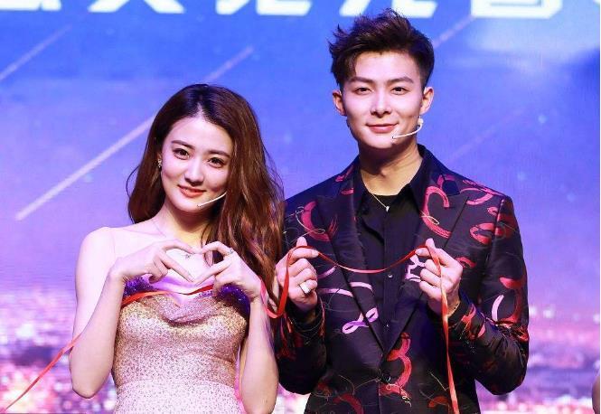 徐璐张铭恩官宣恋情！中戏F4却在评论里喊儿子儿媳妇？