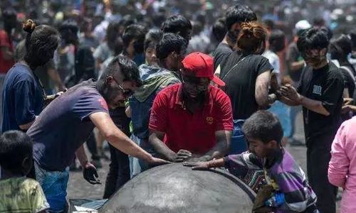 抹黑节的抹黑节习俗