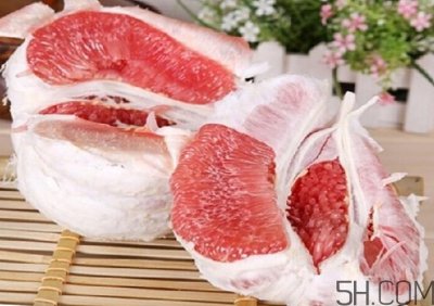 ​吃红心柚子有什么好处？红心柚子的功效与作用